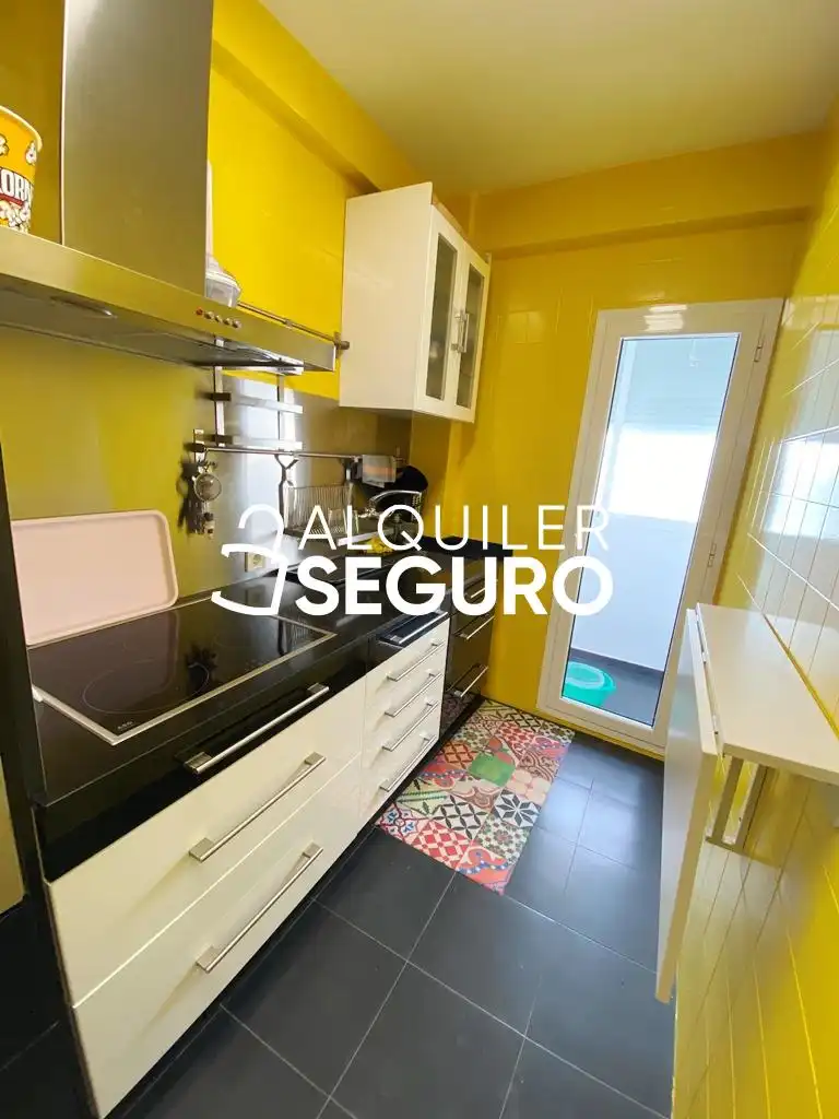 Kitchen of Flat for rent in Madrid  with Air Conditioner, Heating and Terrace
