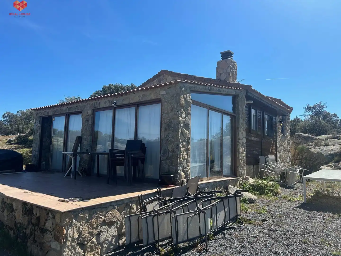 Vista exterior de Finca rústica en venda en Villacastín amb Jardí privat, Terrassa i Moblat
