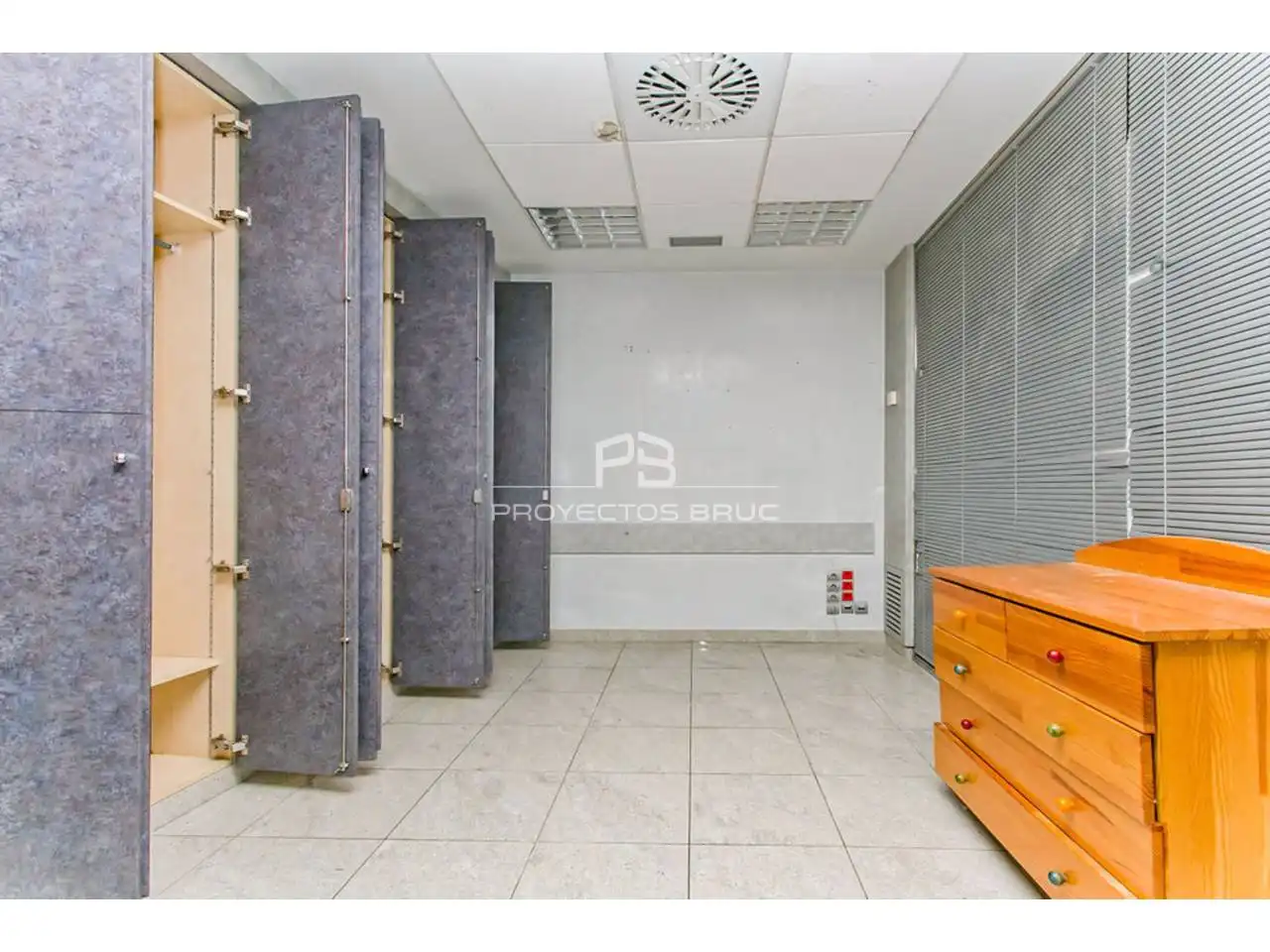 Locale commerciale in vendita a Plaza Vila, imagen 4