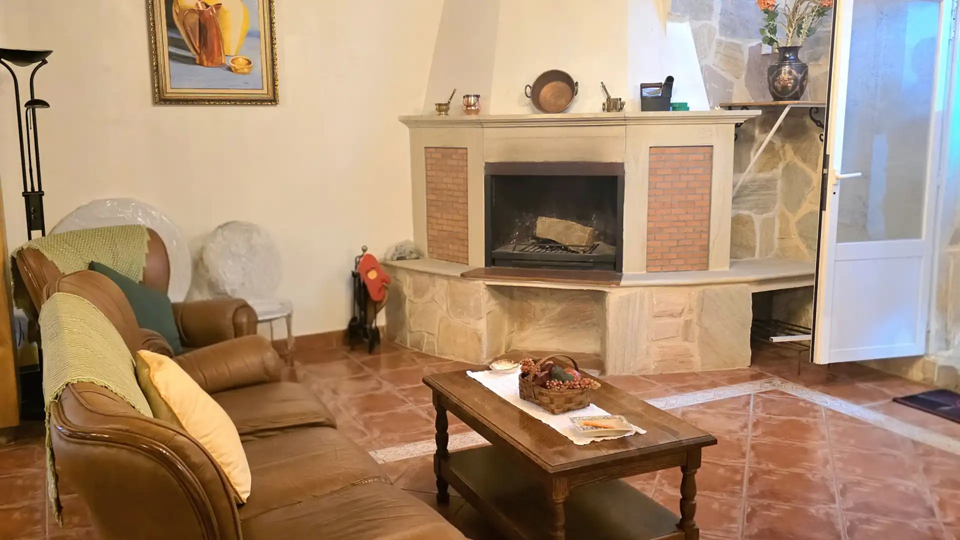 Sala d'estar de Casa adosada en venda en Castro-Urdiales amb Calefacció, Jardí privat i Parquet