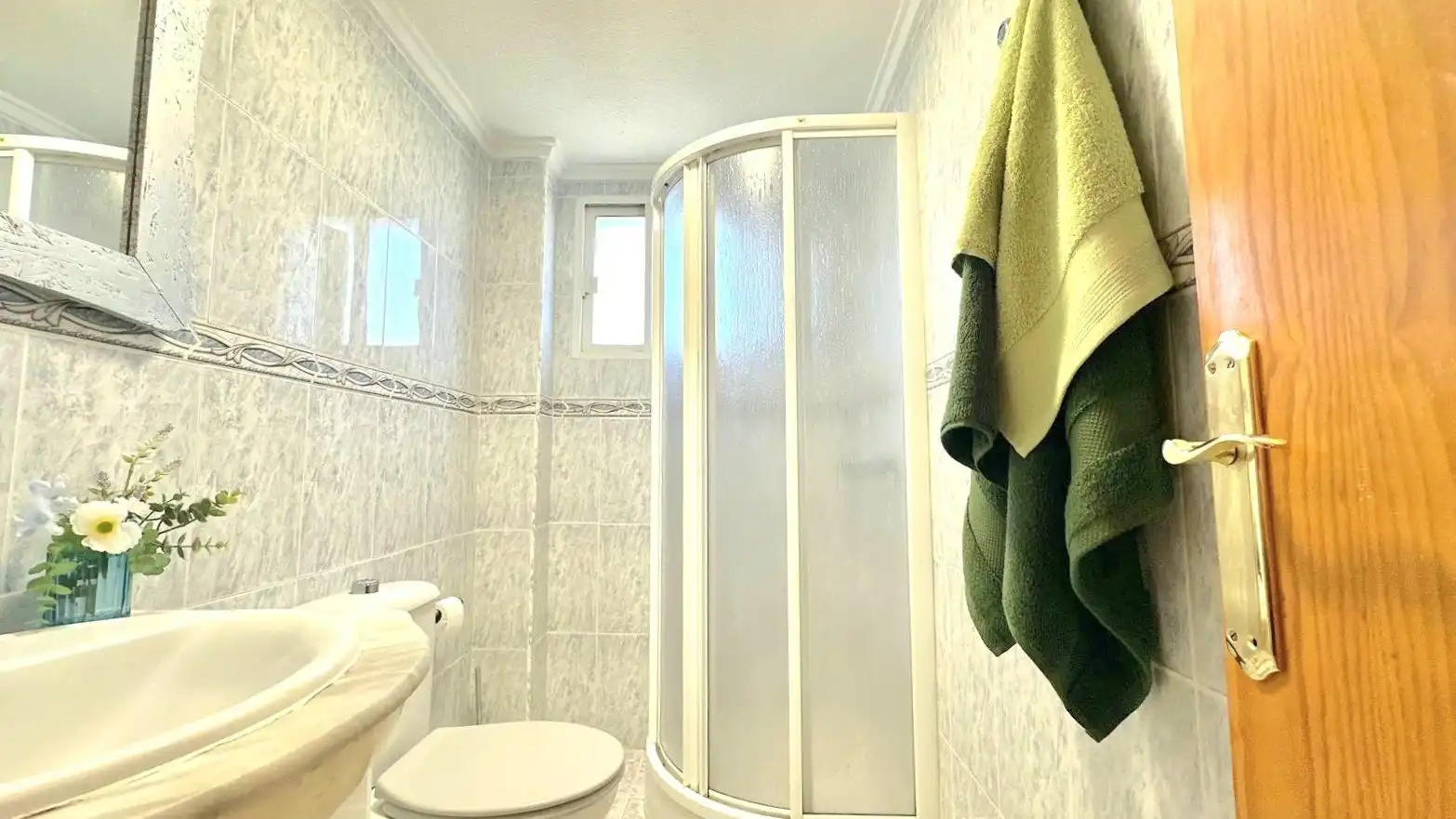 Bany de Estudi en venda en Torrevieja amb Aire condicionat, Terrassa i Moblat