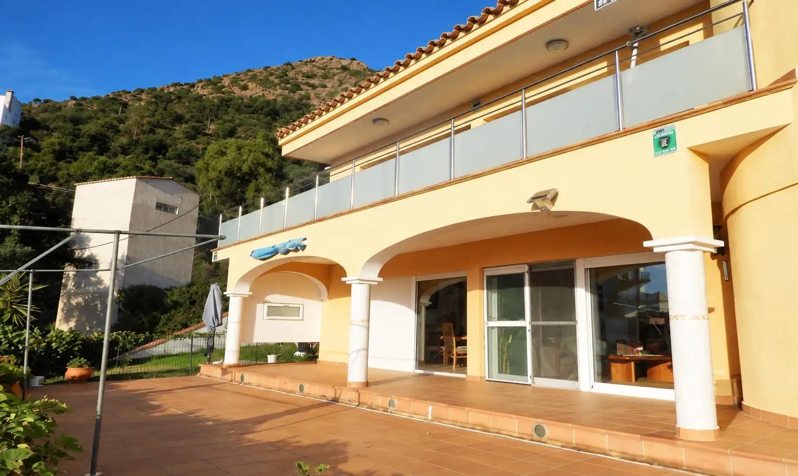 Vista exterior de Casa o xalet en venda en Roses amb Jardí privat, Terrassa i Balcó