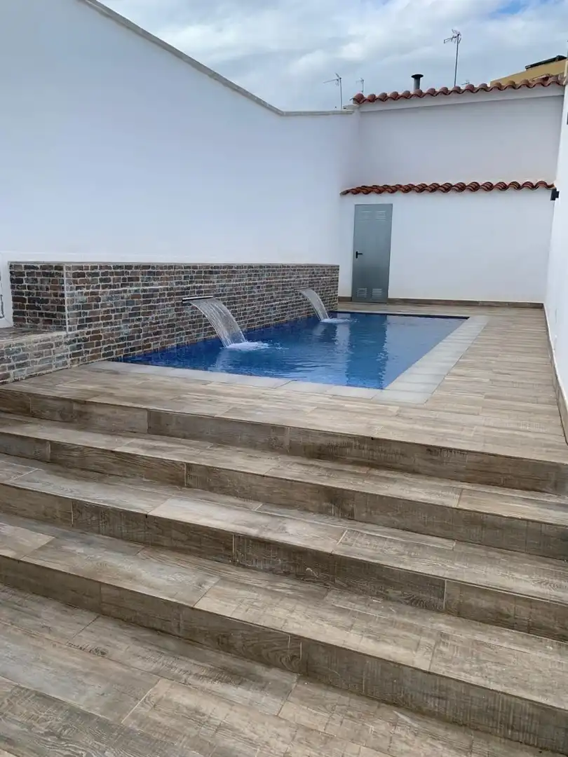 Swimming pool of Ground floor for sale in Sabadell  with Air Conditioner, Heating and Terrace