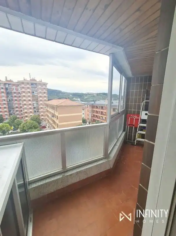 Terrassa de Pis de lloguer en Bilbao  amb Calefacció, Terrassa i Balcó