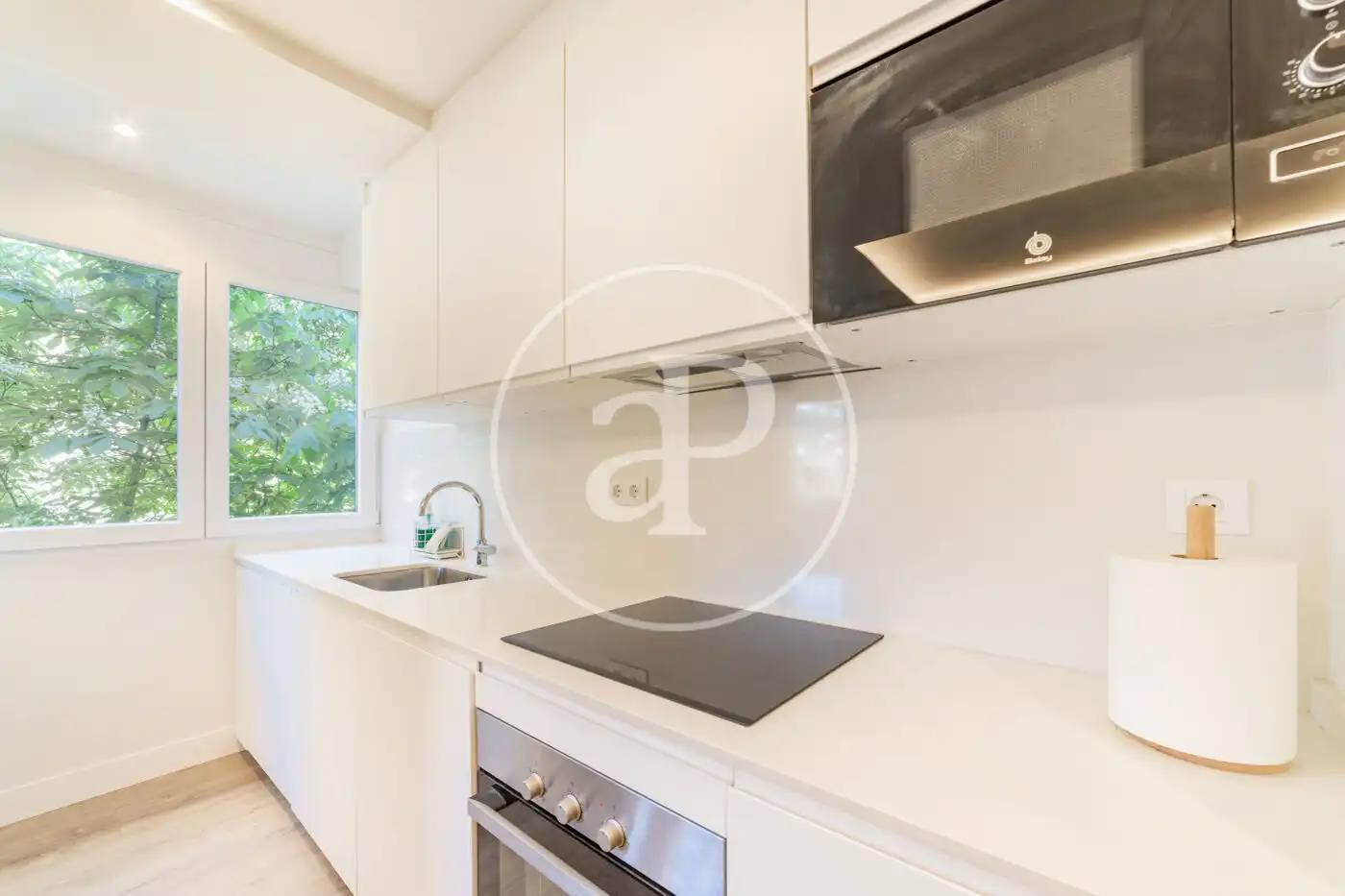 Kitchen of Flat for rent in Madrid  with Air Conditioner, Heating and Furnished