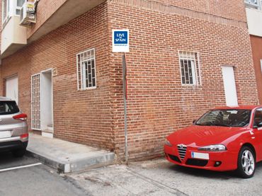 Local comercial de lloguer a San Roque - Concordia - Adoratrices