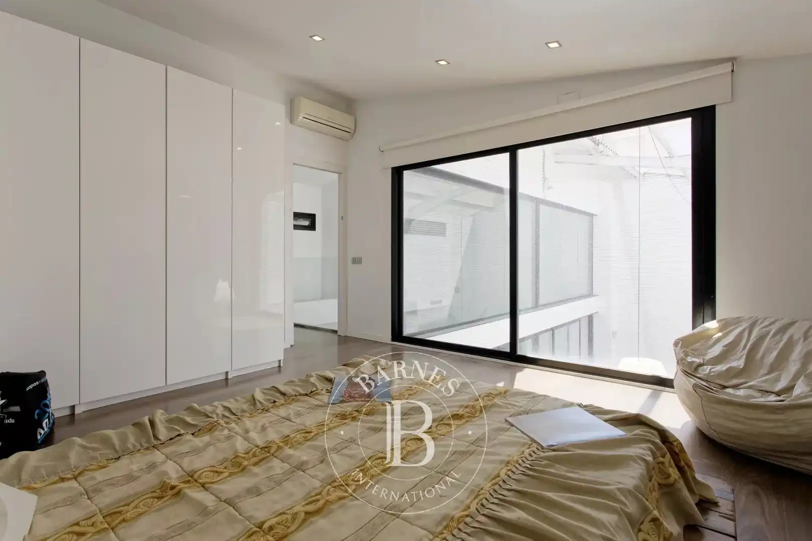 Schlafzimmer von Loft zum Verkauf in Barcelona mit Klimaanlage, Heizung und Terrasse
