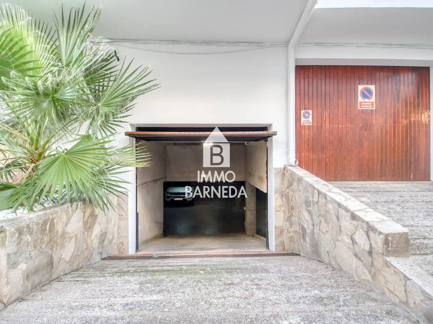 Parkplatz von Wohnung zum Verkauf in Empuriabrava mit Klimaanlage, Heizung und Terrasse