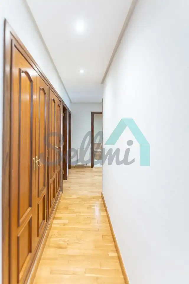 Piso con terraza en alquiler en Calle de Campomanes, imagen 37