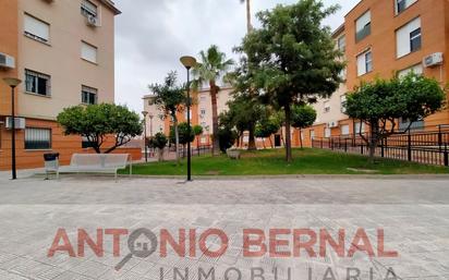 Exterior view of Flat for sale in Jerez de la Frontera  with Air Conditioner and Storage room