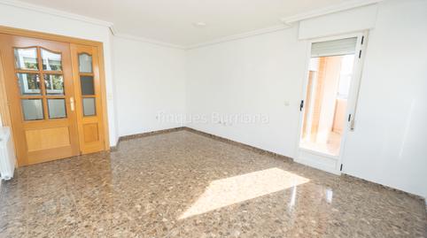 Foto 3 de Piso en venta en Llombai, Valencia