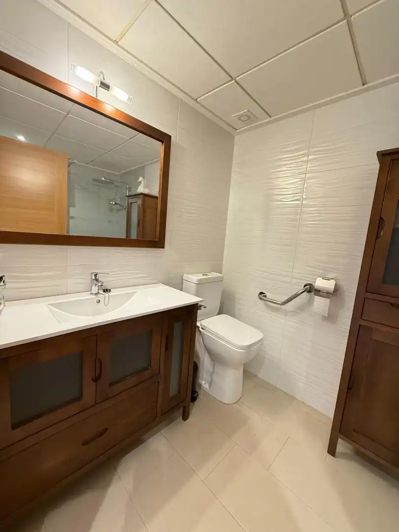 Bany de Apartament en venda en Orihuela amb Terrassa, Moblat i Balcó