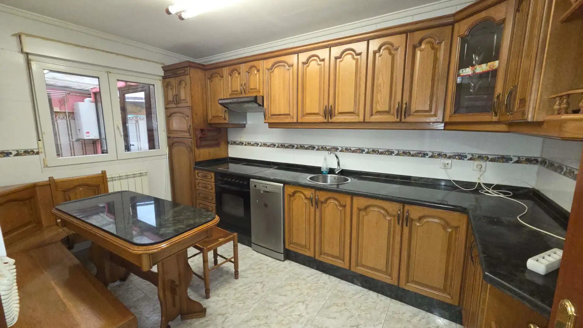 Küche von Wohnung zum Verkauf in San Martín del Rey Aurelio mit Heizung, Parkett und Terrasse