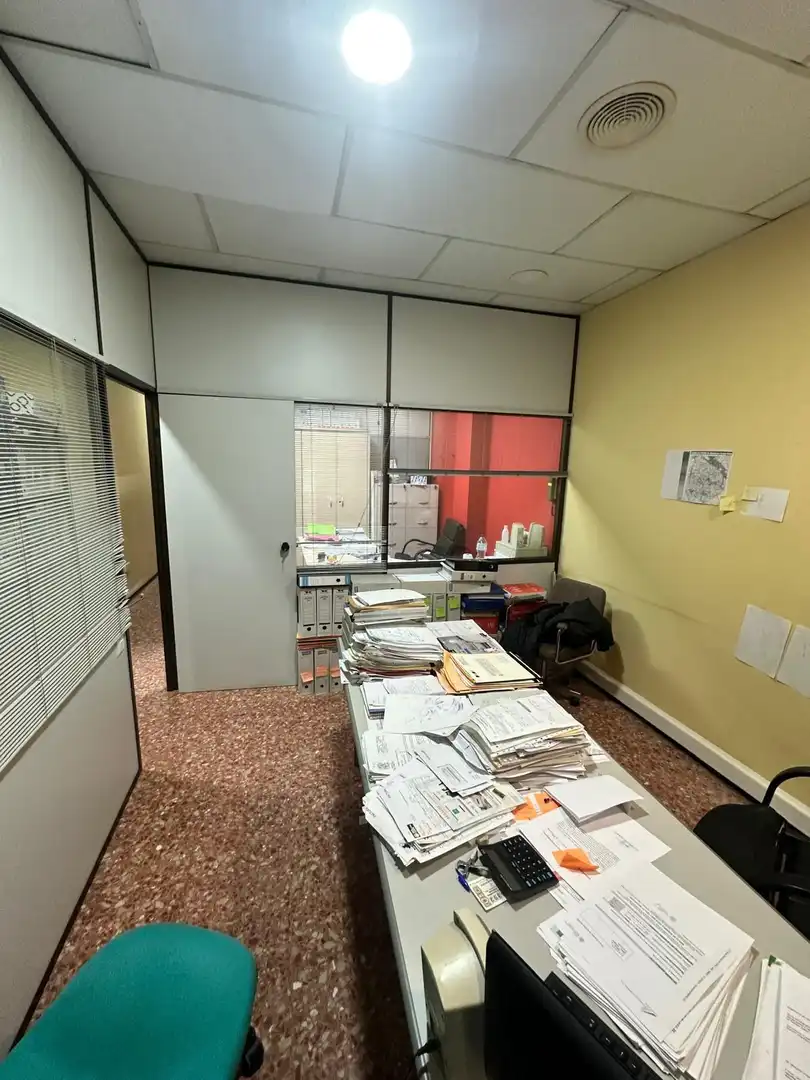 Commercial properties for sale in Torrent  with Air Conditioner and Furnished