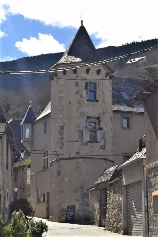 Außenansicht von Country house zum Verkauf in Vielha e Mijaran