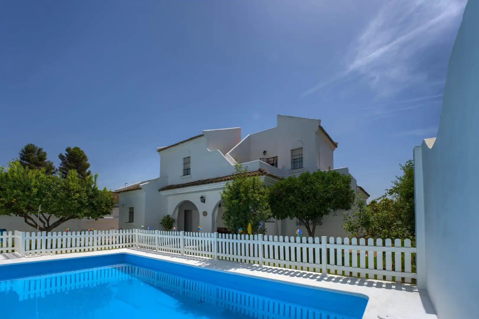 Swimming pool of Houses for sale in Tomares  with Air Conditioner, Heating and Private garden