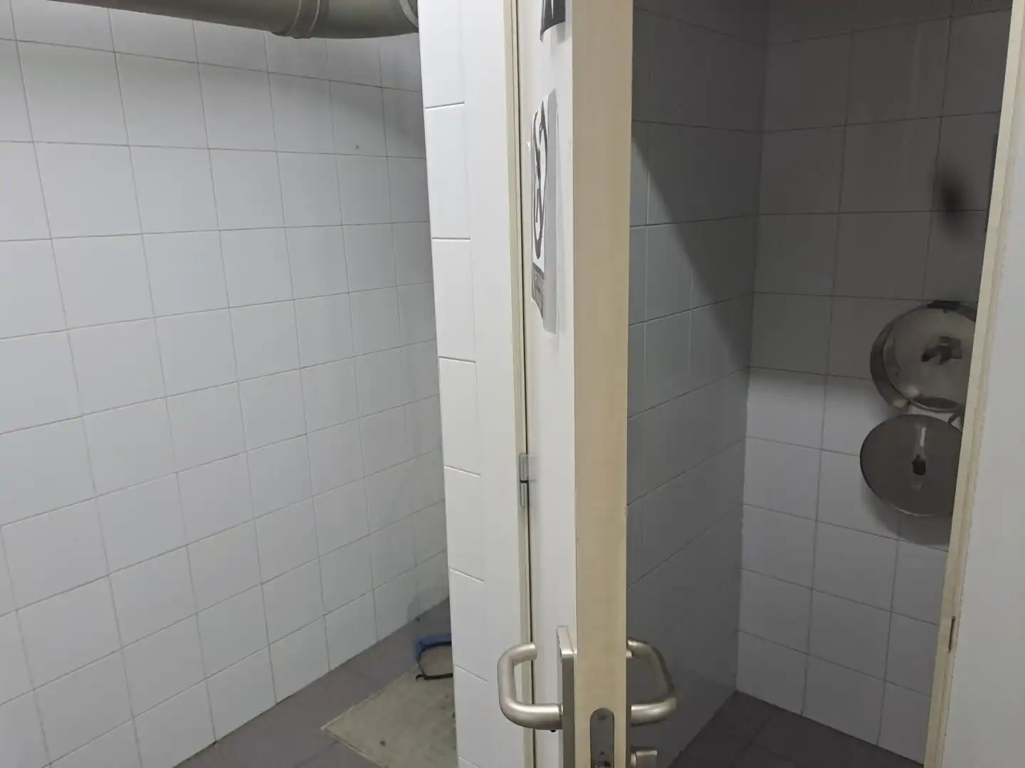 Badezimmer von Geschaftsraum zur Miete in Oviedo 