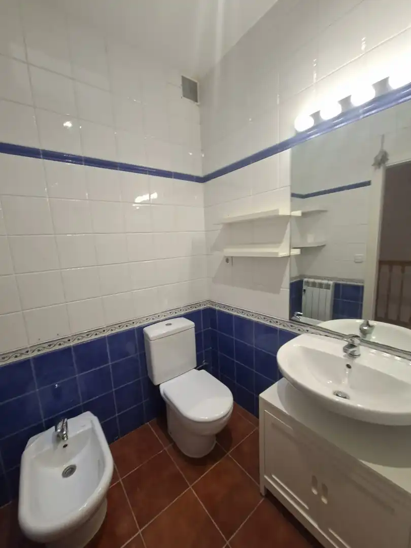 Adosado con terraza en alquiler en DOCTOR LLUIS FABREGA, imagen 4