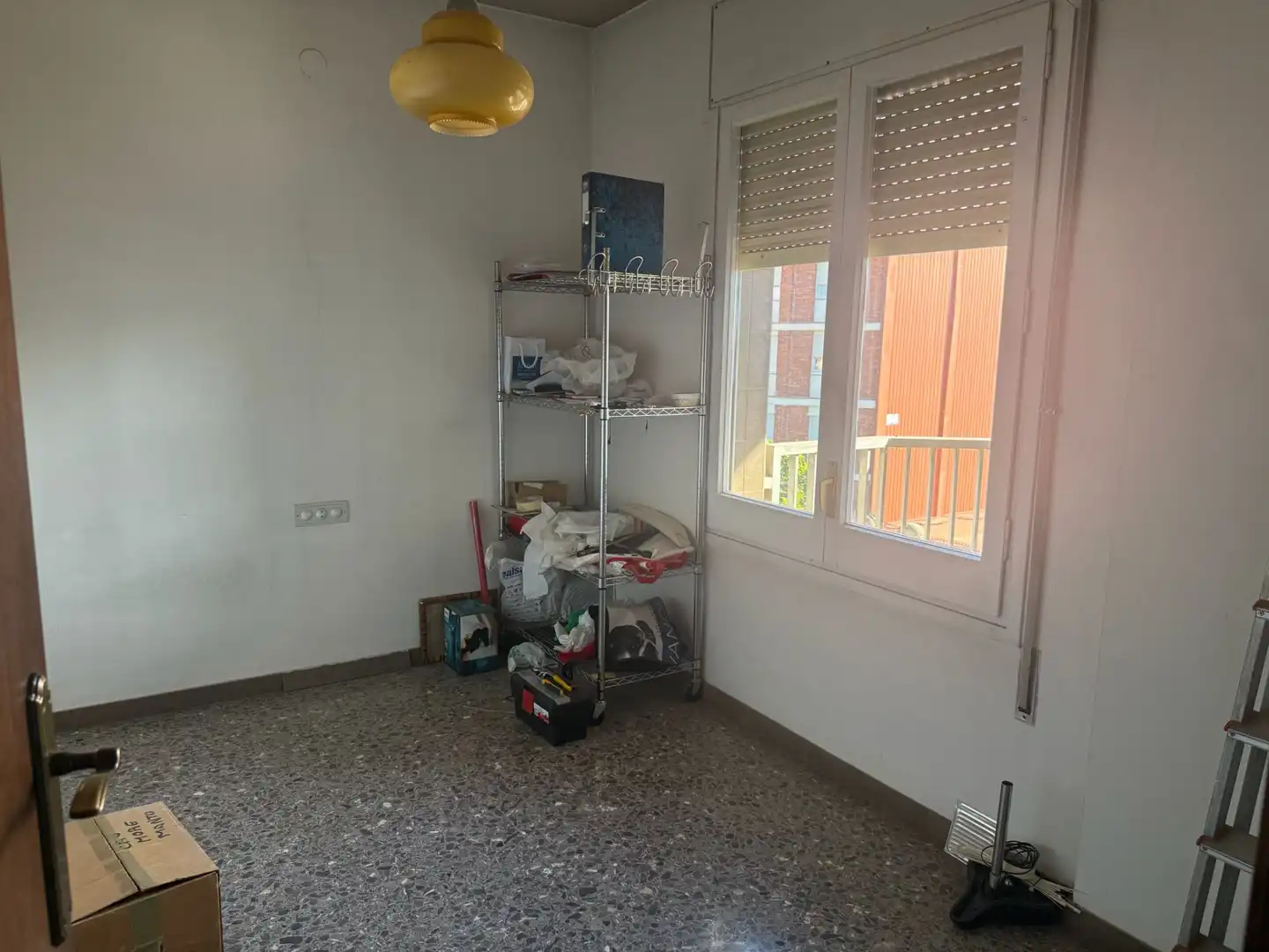 Habitación de Piso en venta en L'Hospitalet de Llobregat con Calefacción, Terraza y Alarma