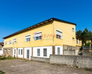 Vista exterior de Casa o xalet en venda en Vigo  amb Calefacció, Jardí privat i Terrassa