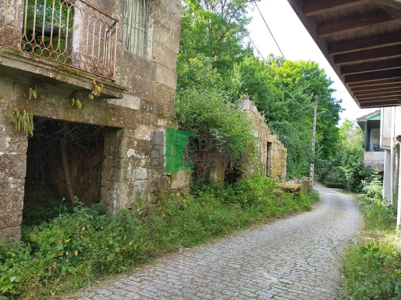 Haus mit Garten zum Verkauf in Leiro
