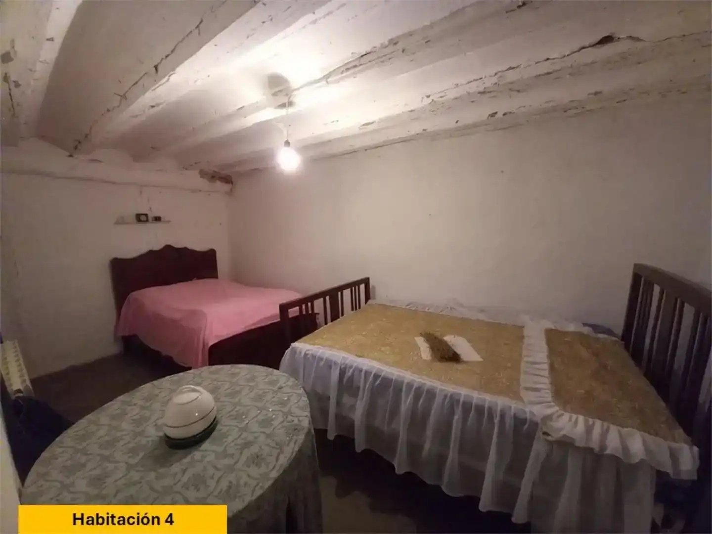Casa adosada en venda en Noviercas amb Moblat i Balcó