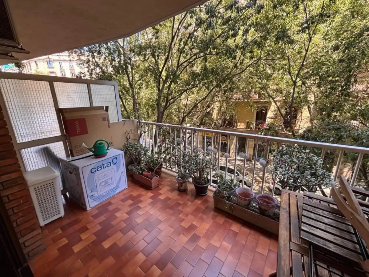 Balcony of Apartments for share in Barcelona  with Heating, Furnished and Oven