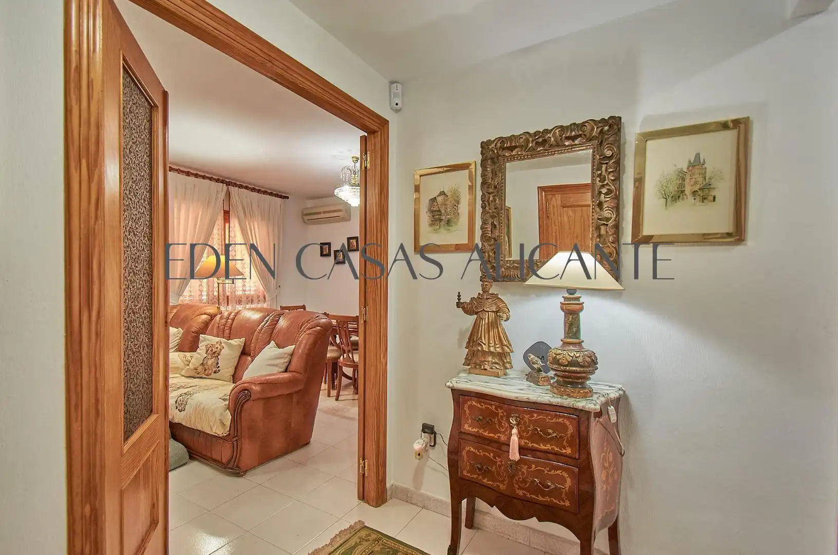 Casa aparellada amb terrassa en venda a Bellavista - Capiscol - Frank Espinós, imagen 4