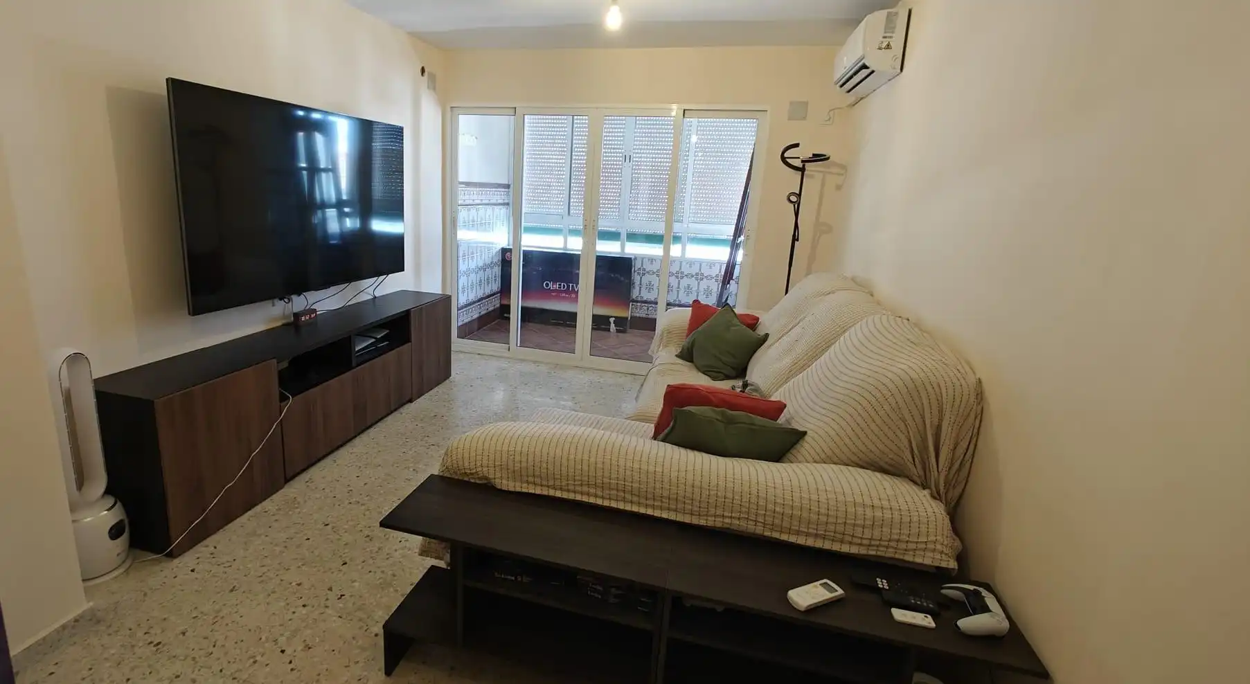 Sala d'estar de Pis en venda en Sevilla amb Aire condicionat