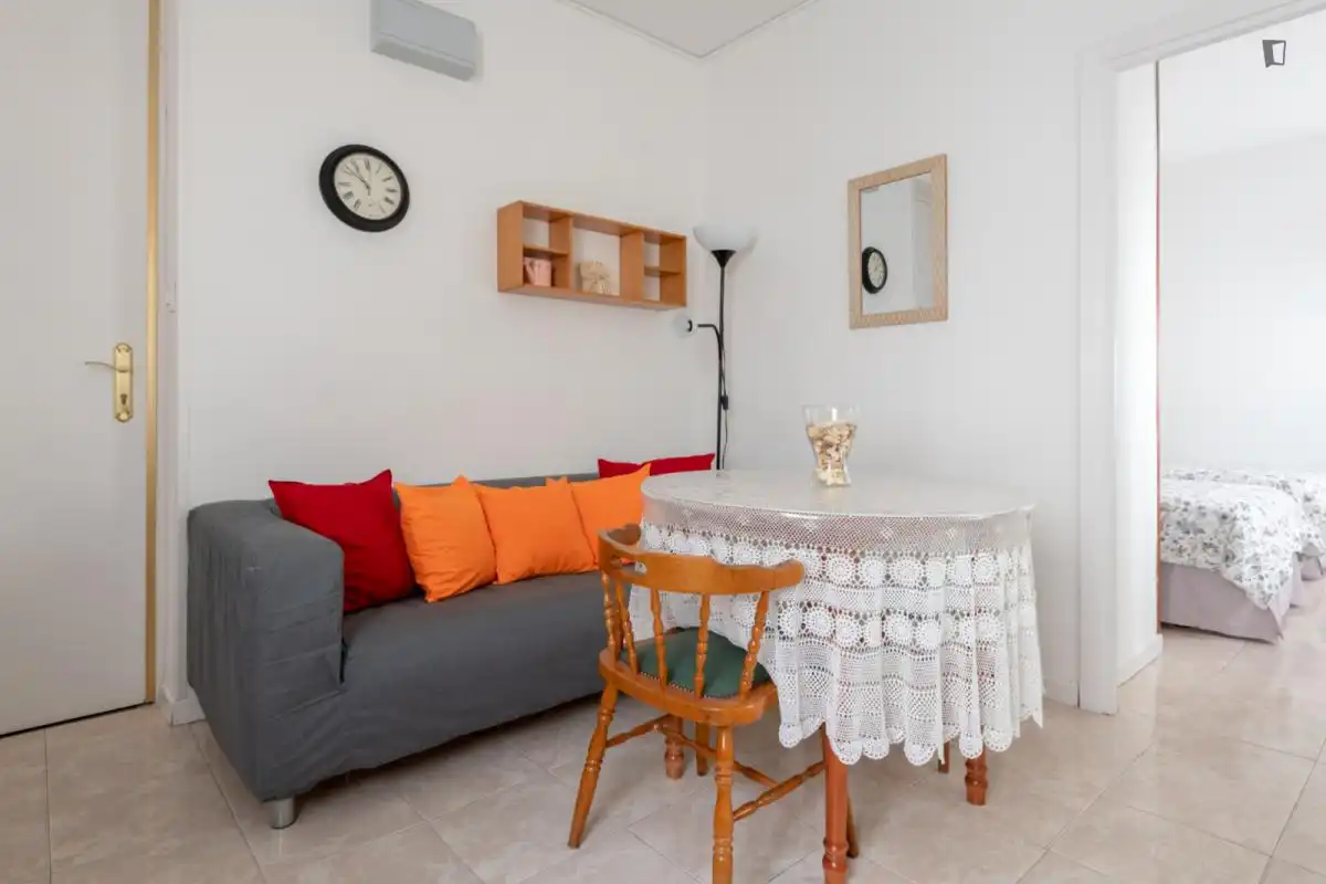 Sala d'estar de Casa o xalet de lloguer en Madrid amb Moblat, Forn i Rentadora