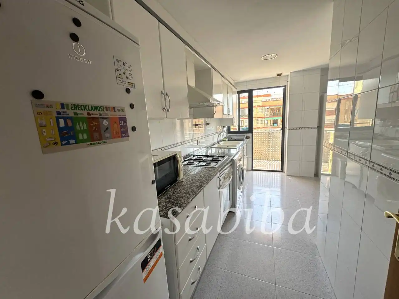 Appartamento con terrazza in affitto a Calle Campoamor, imagen 9