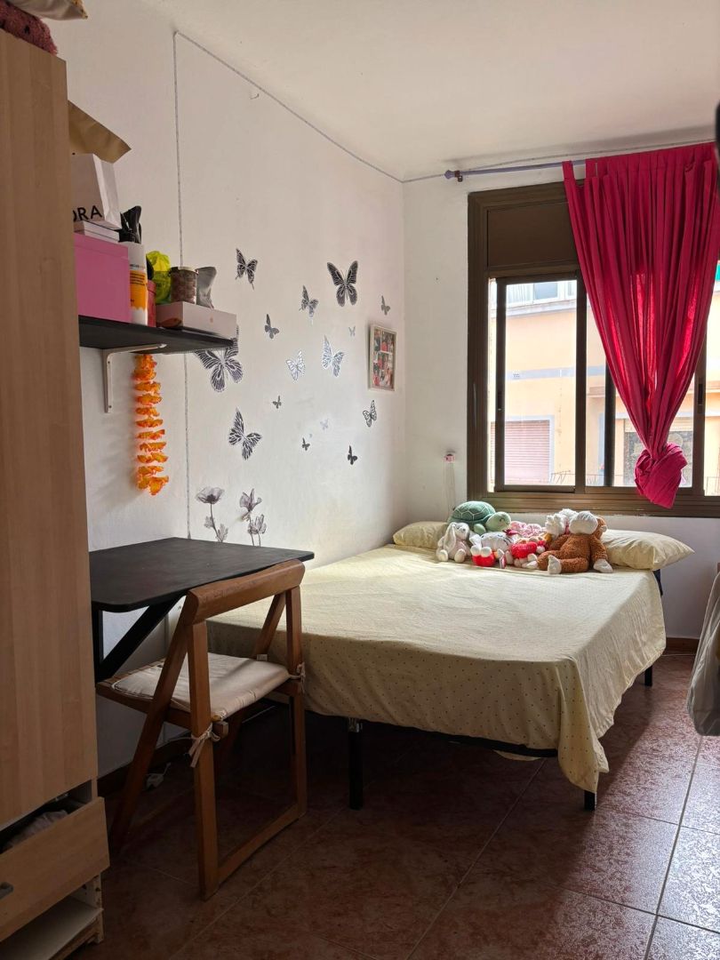 Bedroom of Flat for sale in  Barcelona Capital  with Air Conditioner, Oven and Balcony