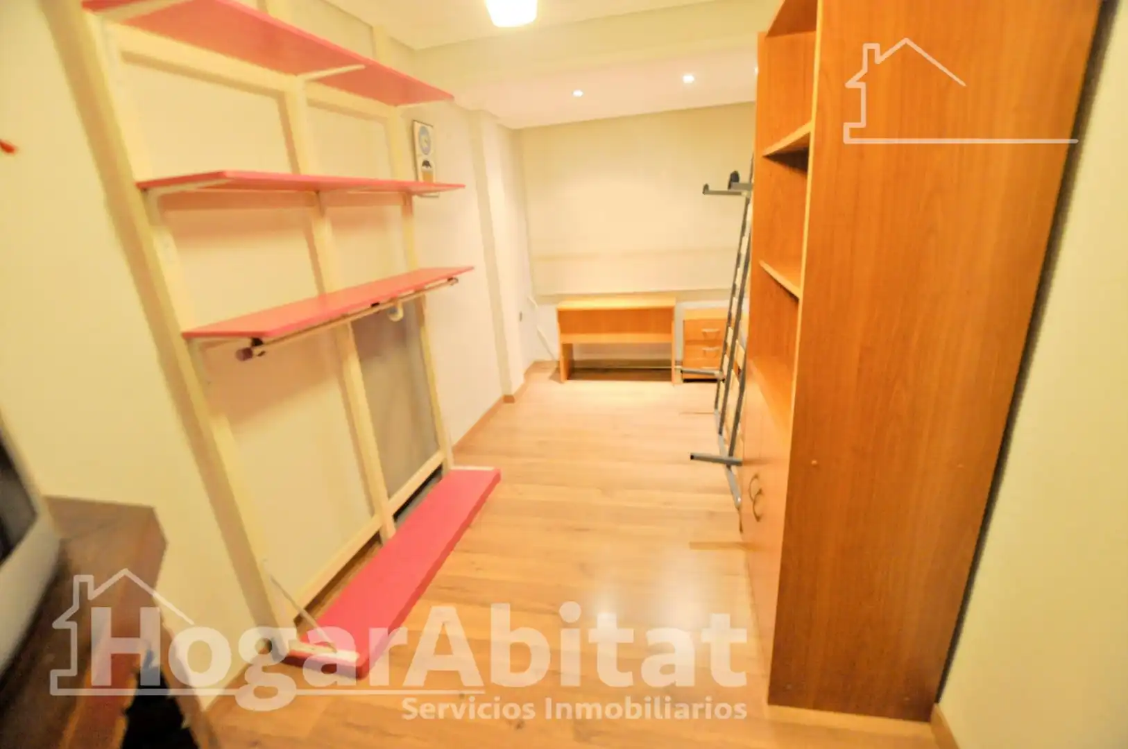 Wohnung zum Verkauf in Xirivella mit Heizung, Parkett und Möbliert