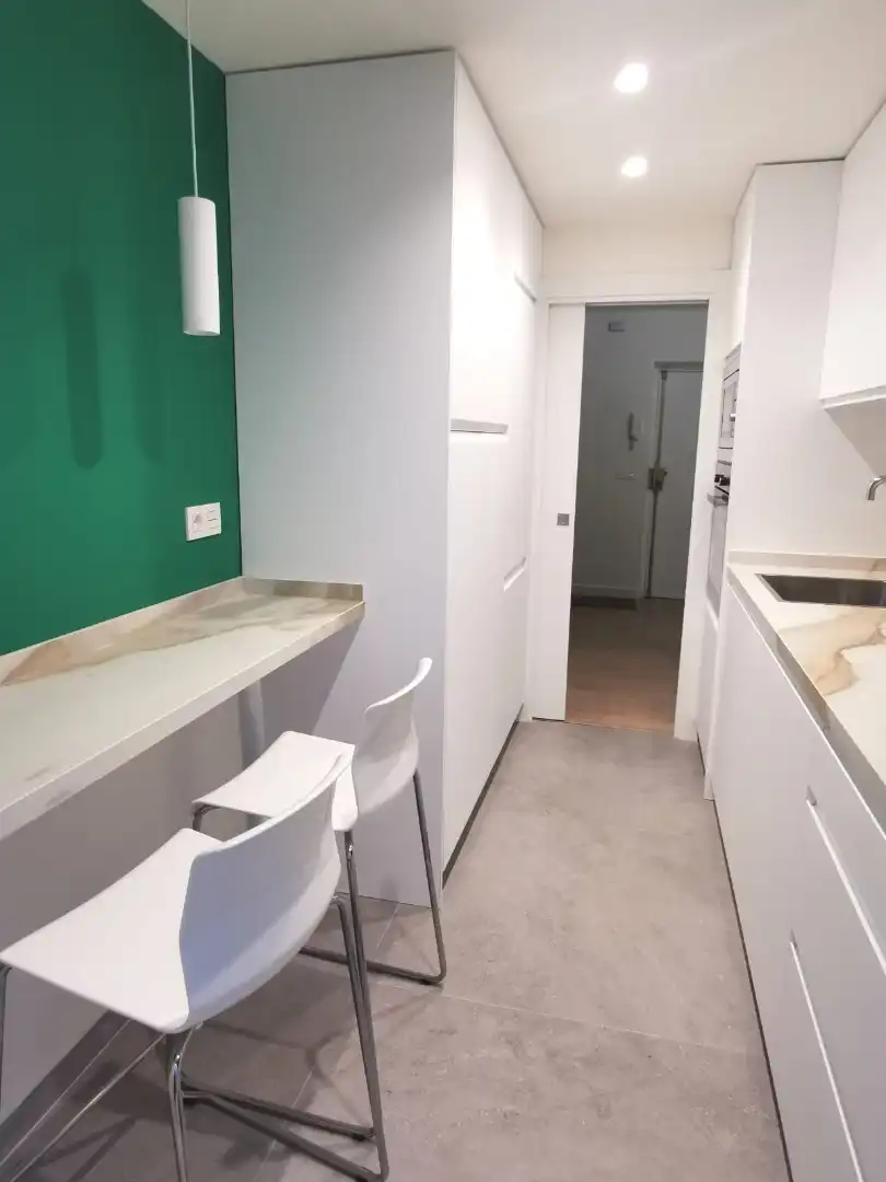 Cuina de Pis de lloguer en Granada amb Aire condicionat, Parquet i Moblat