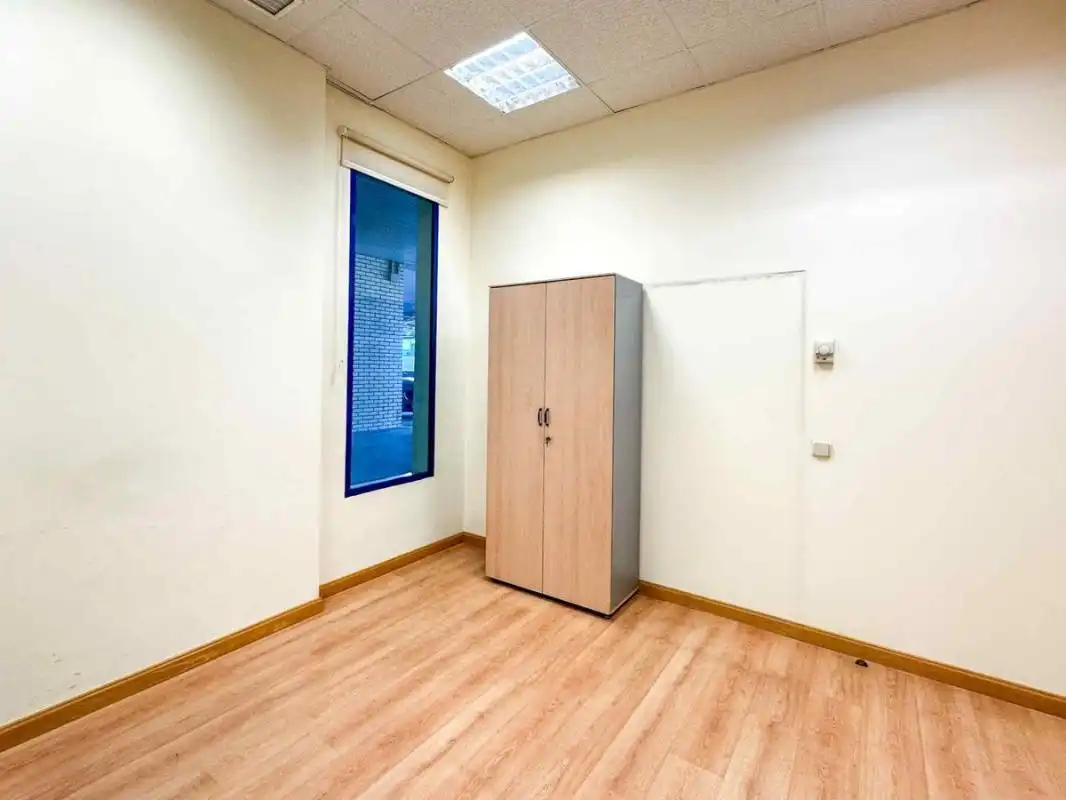 Bureau avec ascenseur à vendre à Calle de Isabel Colbrand, imagen 46