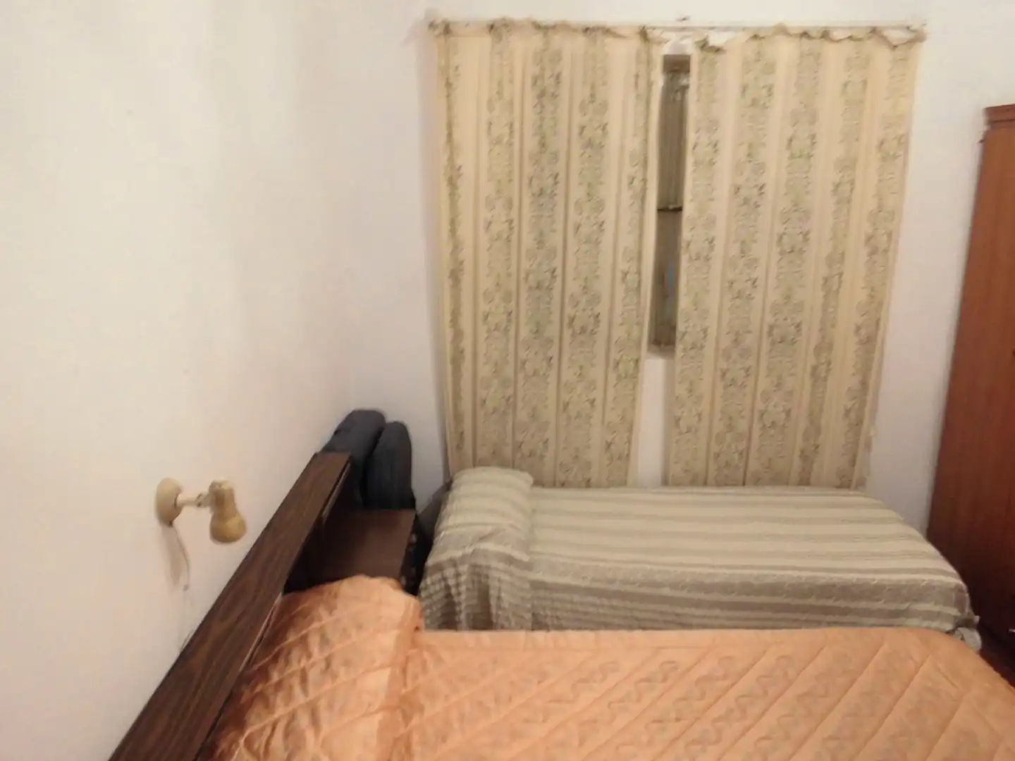 Schlafzimmer von Einfamilien-Reihenhaus zum Verkauf in Belchite mit Heizung, Terrasse und Abstellraum