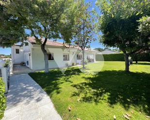 Vista exterior de Casa o xalet en venda en Boadilla del Monte amb Aire condicionat i Terrassa