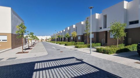 Foto 2 von Einfamilien-Reihenhaus zur Miete in Calle Manuel Piñero, Las Pajanosas, Guillena