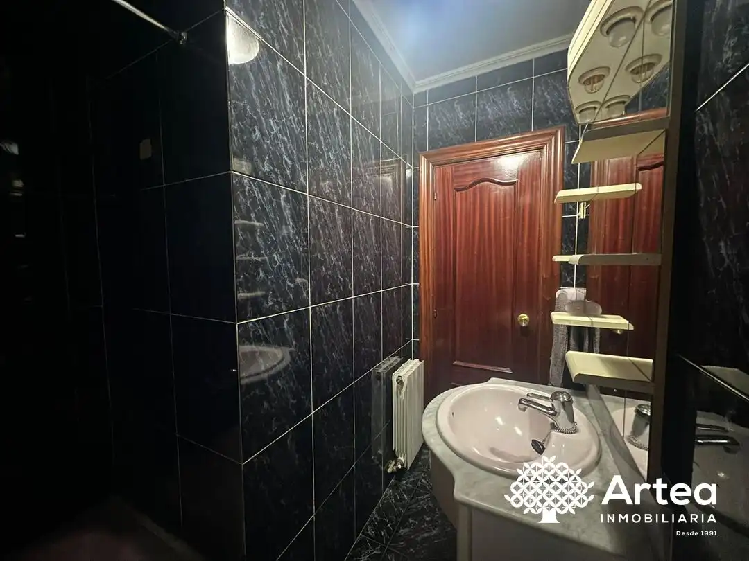 Bathroom of Flat for rent in Ugao- Miraballes  with Heating, Private garden and Terrace