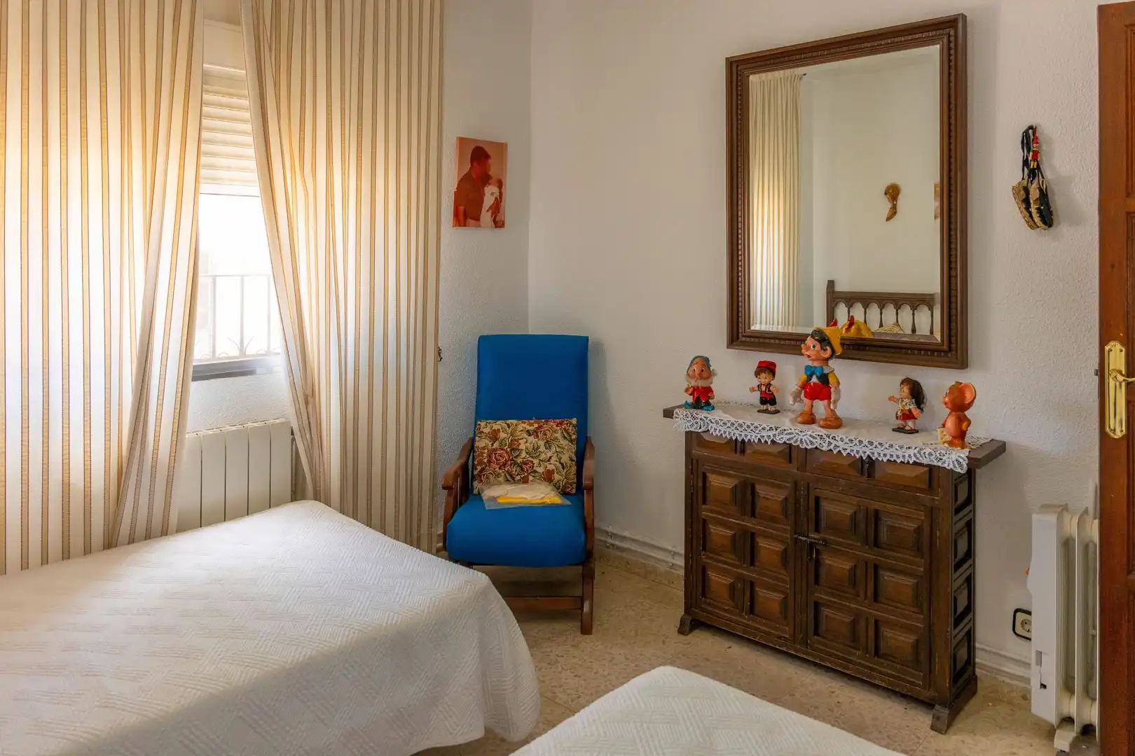 Habitación de Casa o chalet en venta en Guadix con Aire acondicionado, Calefacción y Jardín privado