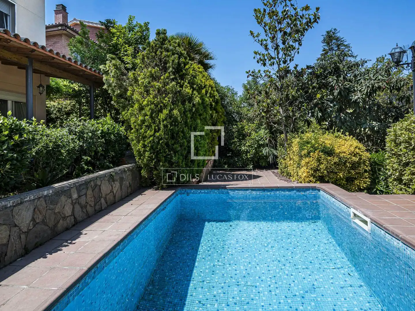 Piscina de Casa o xalet en venda en Sant Cugat del Vallès amb Aire condicionat, Calefacció i Jardí privat