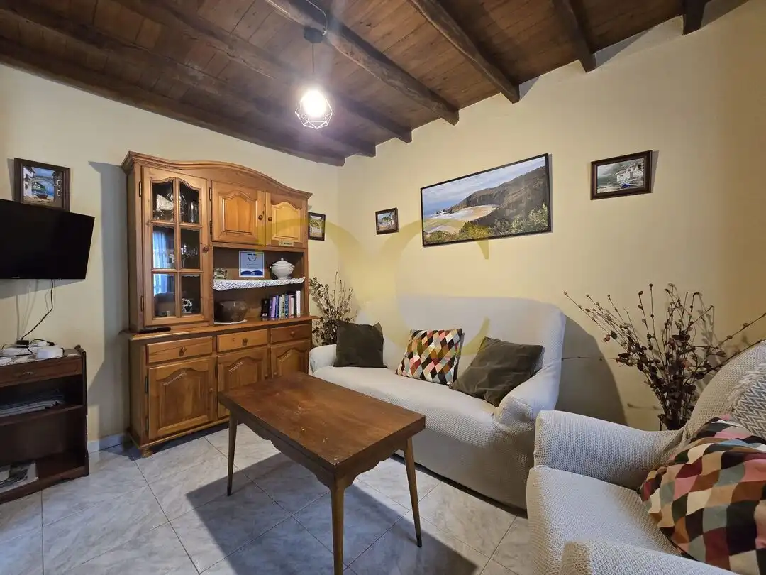 Sala de estar de Casa o chalet en venta en Llanes con Calefacción, Jardín privado y Terraza