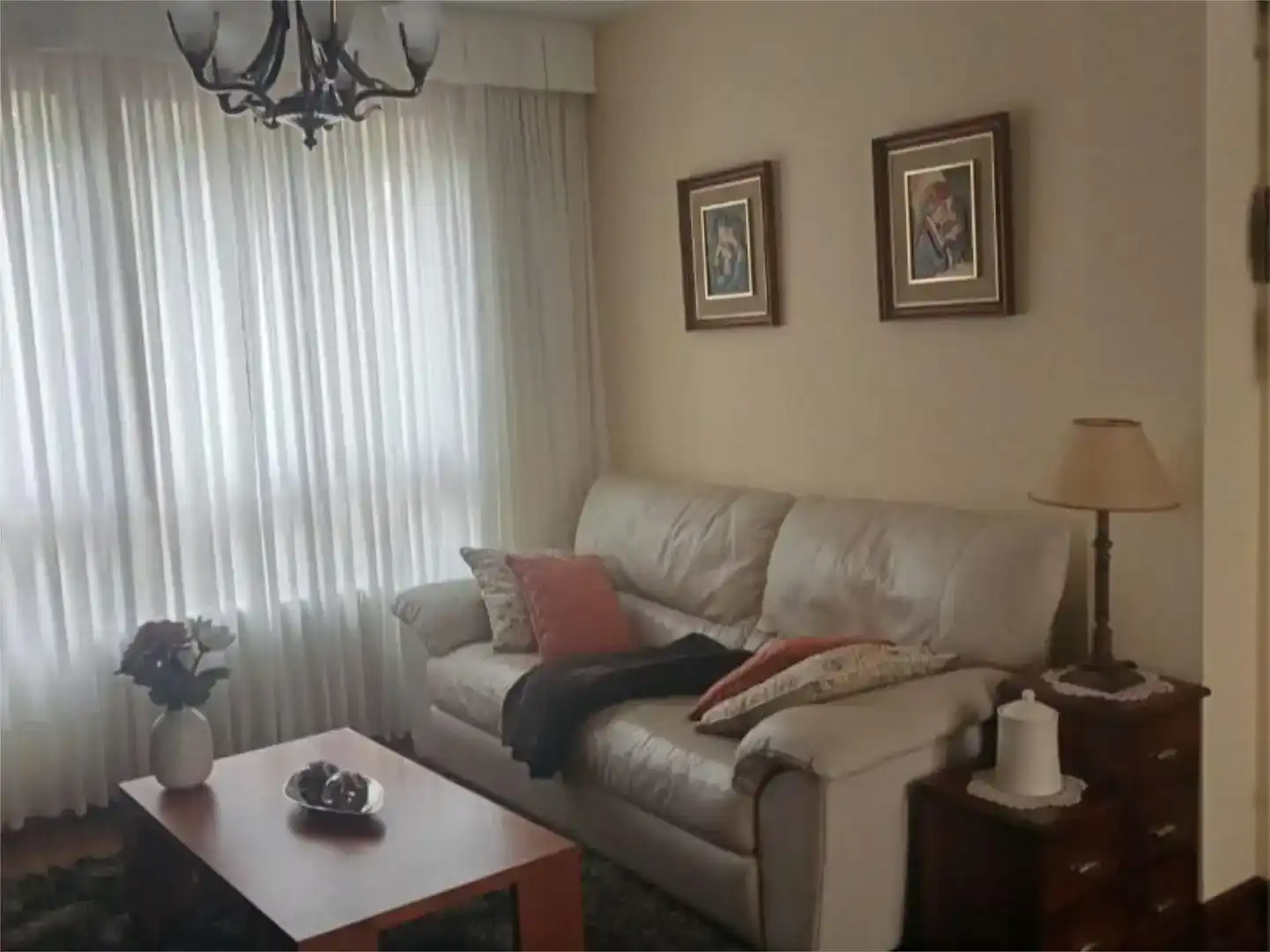 Sala de estar de Casa adosada en venta en Basauri 