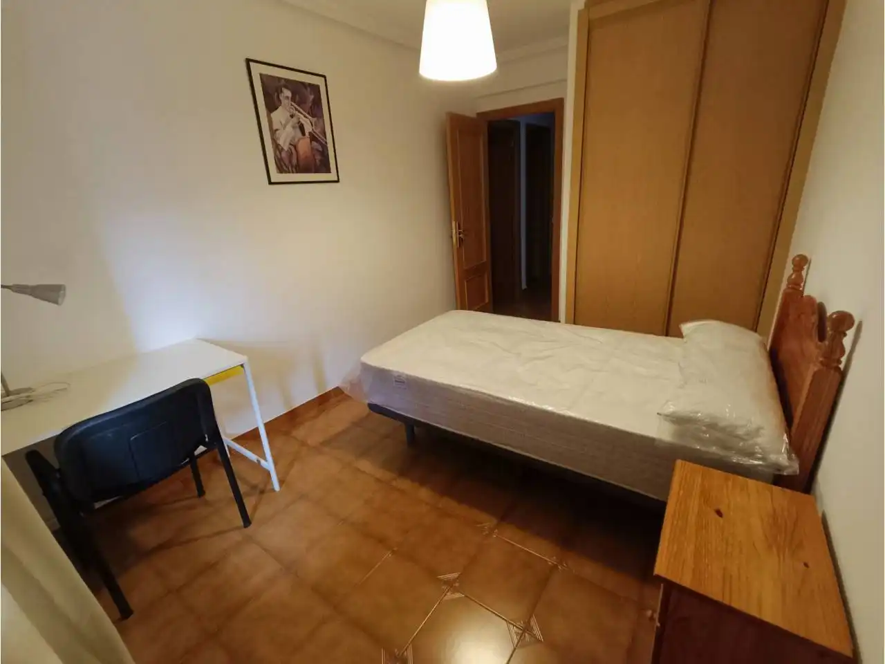 Habitación de Piso de alquiler en Fuenlabrada con Calefacción, Terraza y Amueblado