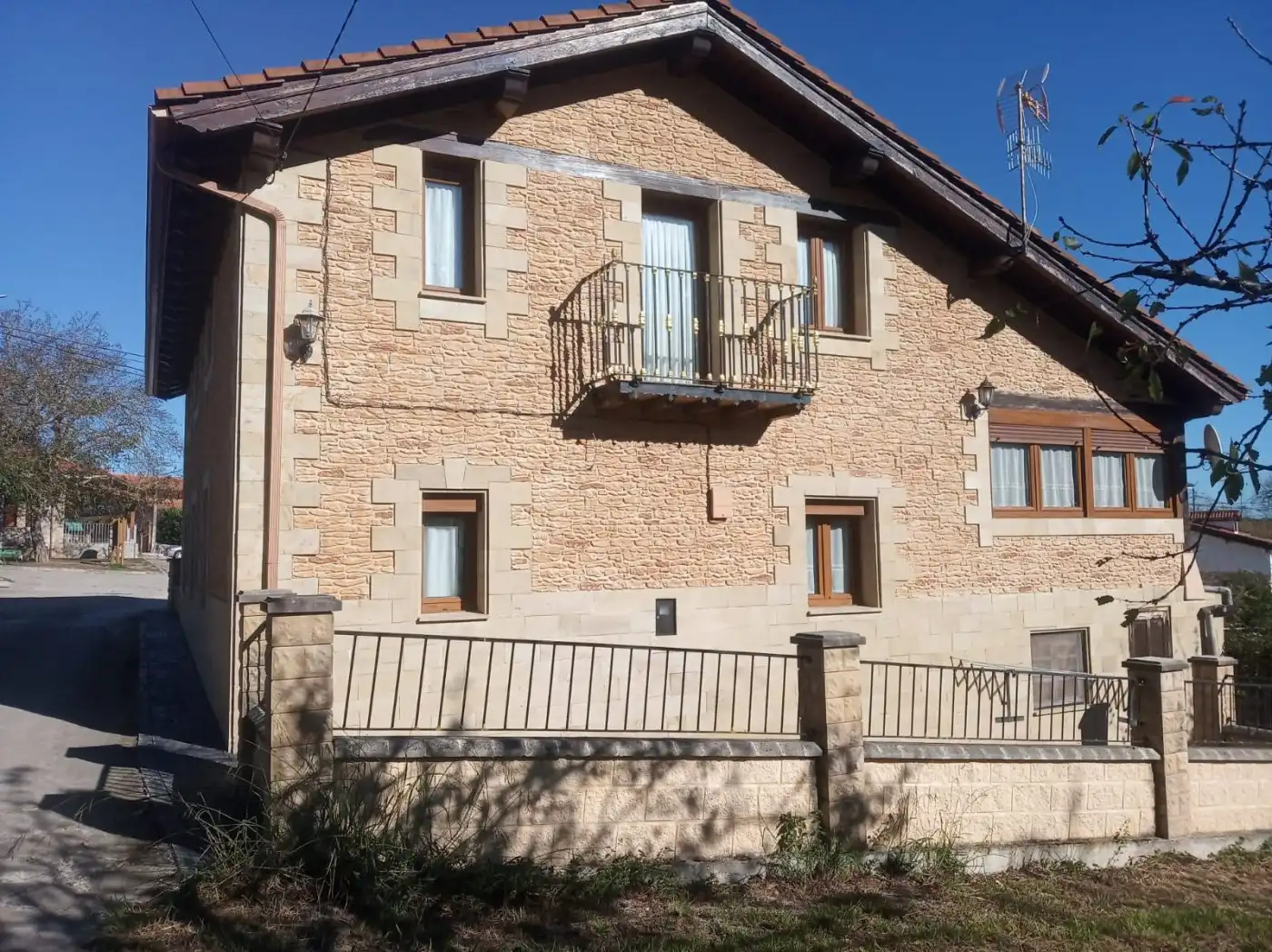 Exterior view of Houses for sale in Valle de Mena  with Private garden, Terrace and Storage room