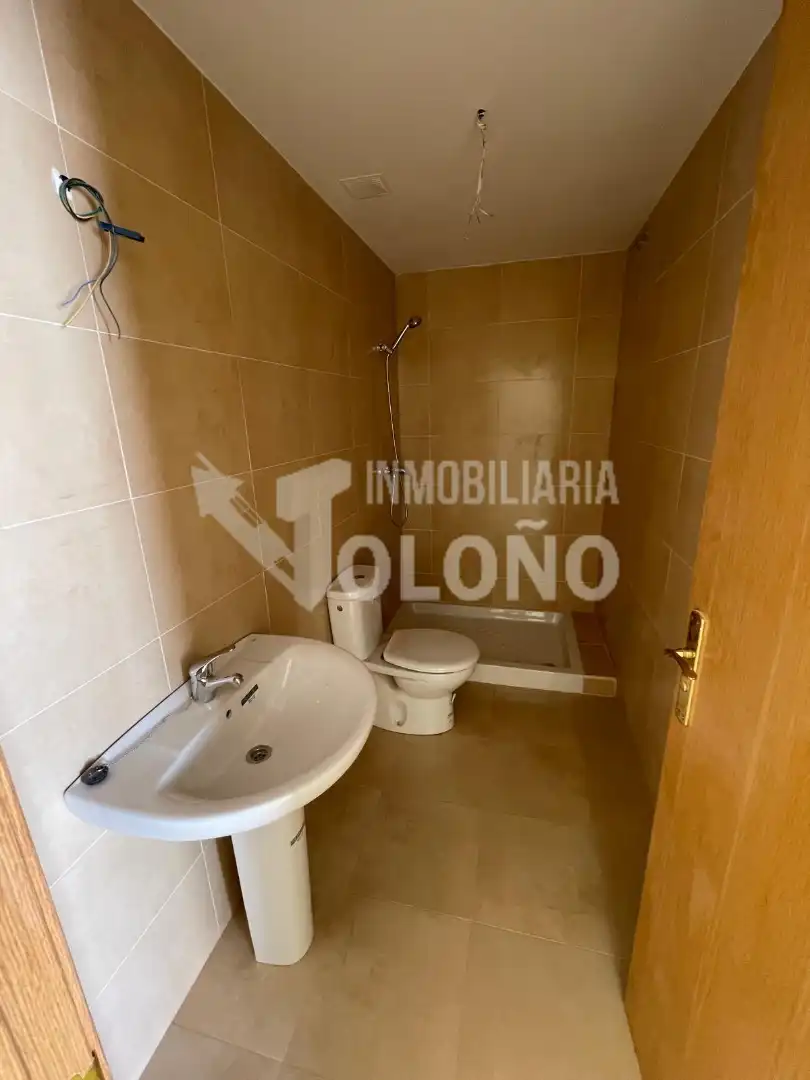 Baño de Dúplex en venta en Castañares de Rioja con Calefacción, Terraza y Trastero