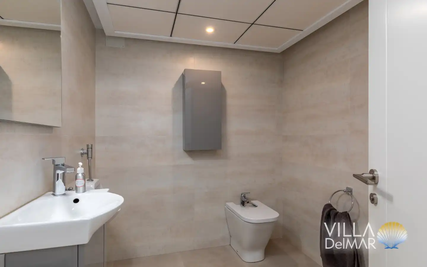 Bathroom of Houses for sale in Calpe / Calp  with Air Conditioner, Heating and Private garden