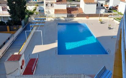 Piscina de Apartament en venda en Gandia amb Aire condicionat, Terrassa i Moblat