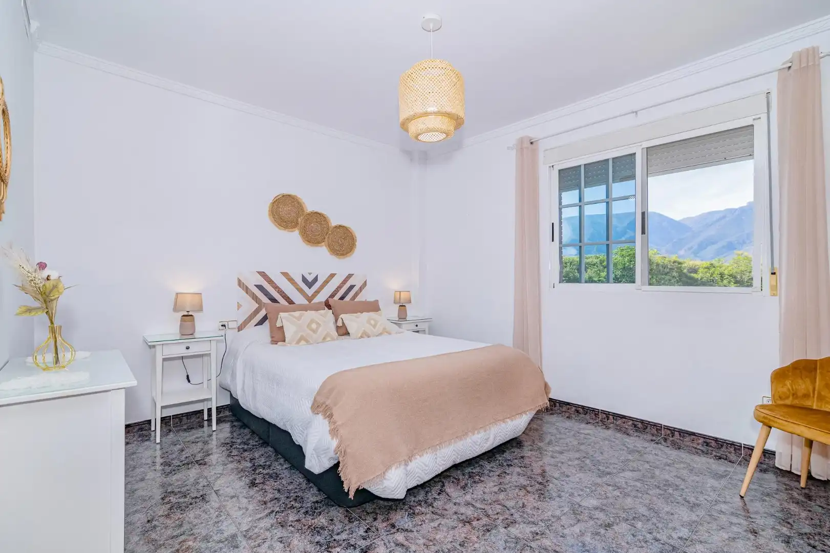 Dormitori de Casa o xalet en venda en Órgiva amb Aire condicionat, Calefacció i Jardí privat