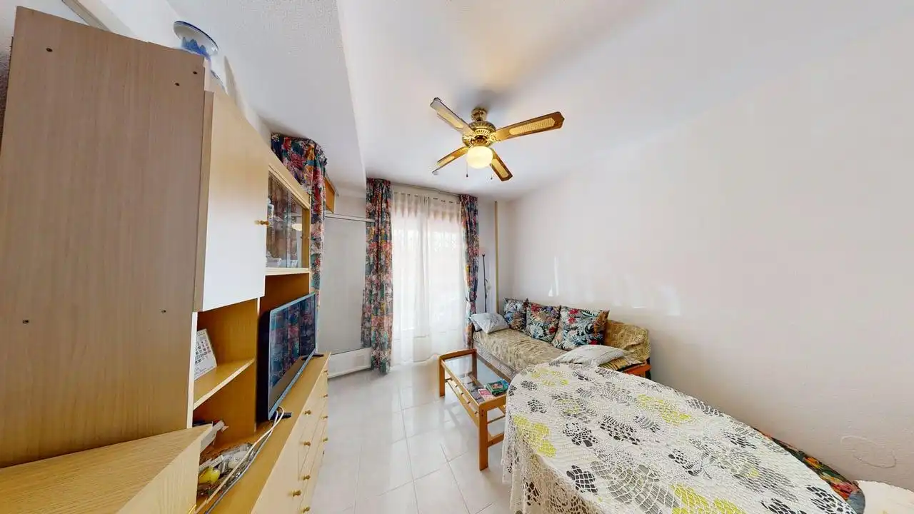 Bajo con terraza en venta en Calle Rafal 20, imagen 2